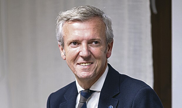 Alfonso Rueda: "Vox tiene muy poca implantación en Galicia (...) es muy distinto al PP"