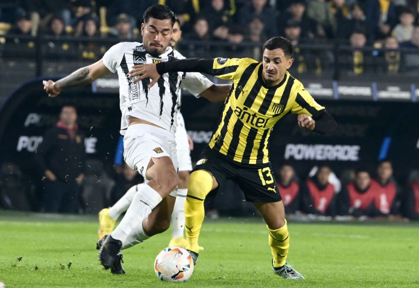 Peñarol vs the strongest