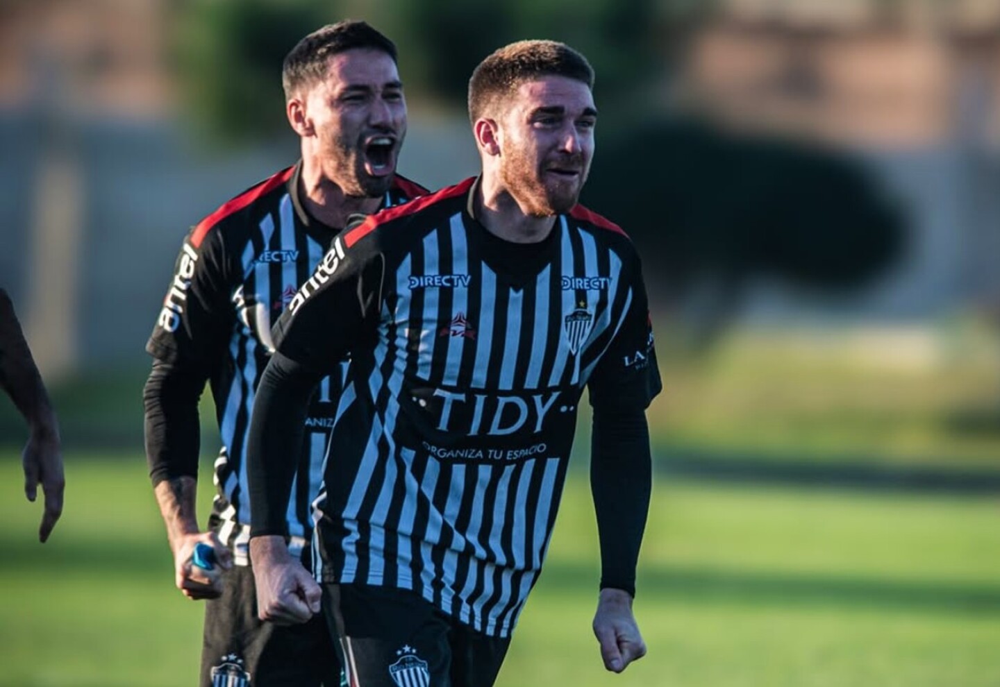 Jugadores de Rio Negro festejan el pase a la final de la Copa Nacional de Clubes de OFI