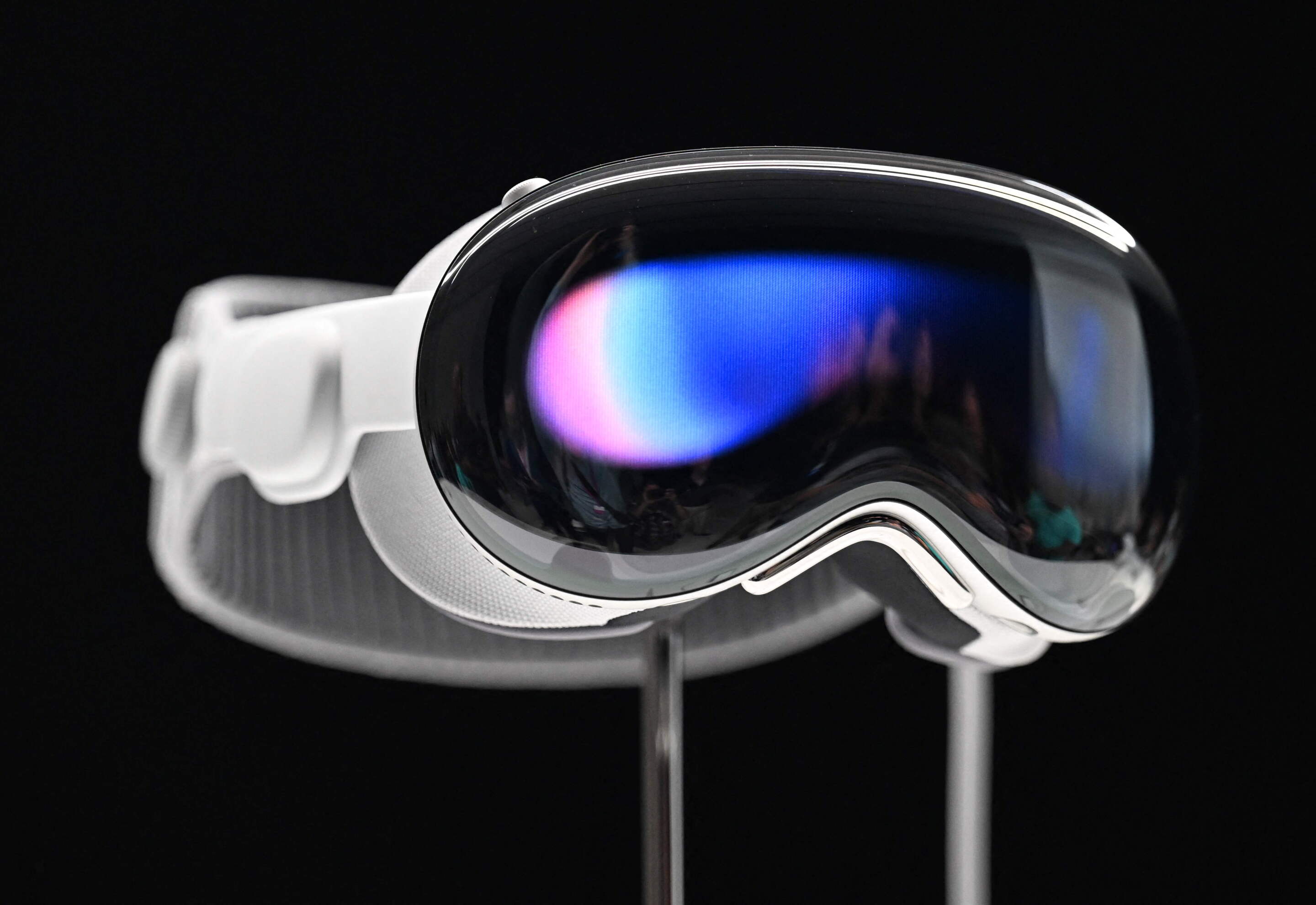Apple presentó los Vision Pro, sus lentes de "realidad mixta": ¿cómo