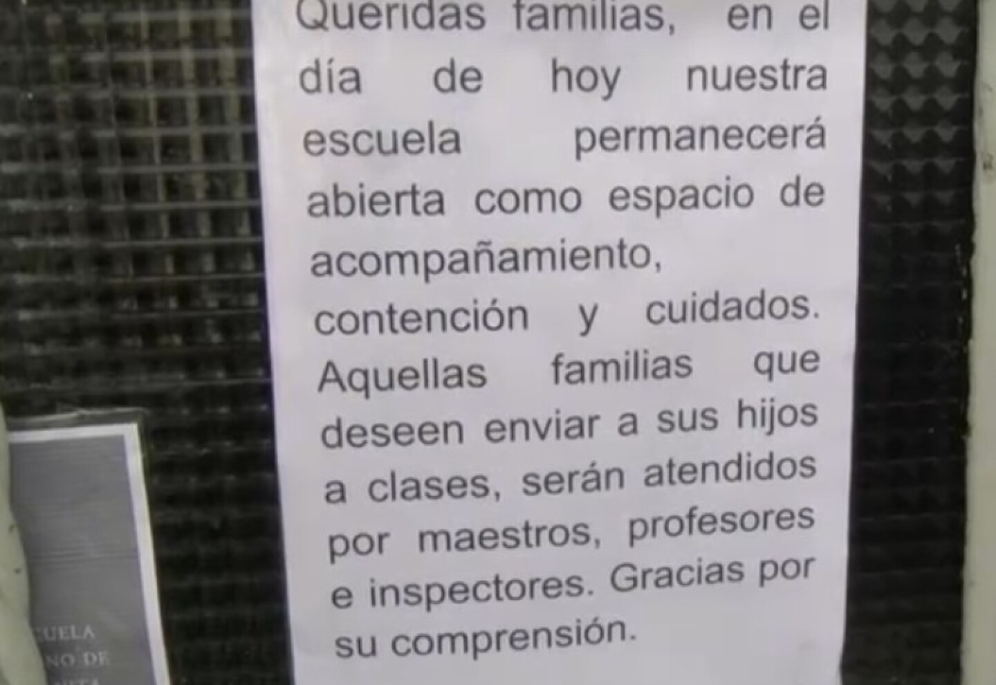 Cartel colocado en la escuela a la que asistía Francisco Morosini