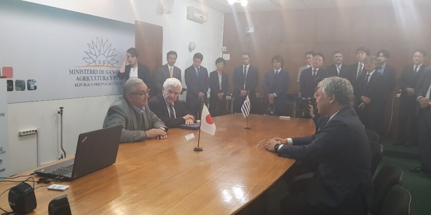 Reunión de autoridades.