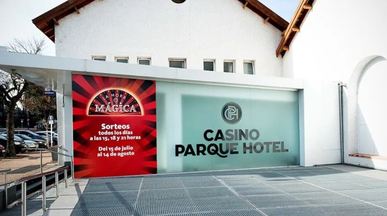 Casino Parque Hotel: la IMM está en el centro de la polémica por dar horas extra en casinos cerrados.