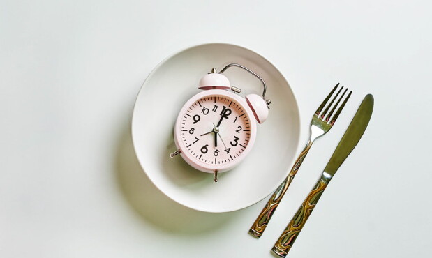 Plato y reloj.jpg