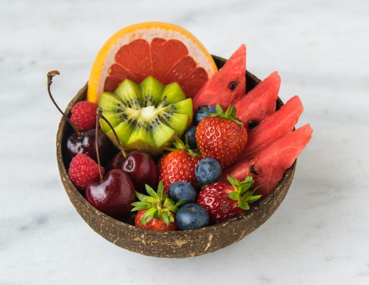 Bol de frutas varias.