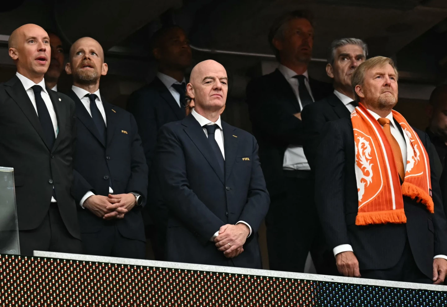 Cómo viaja el presidente de la FIFA a dos partidos por día en el Mundial y por qué genera polémica