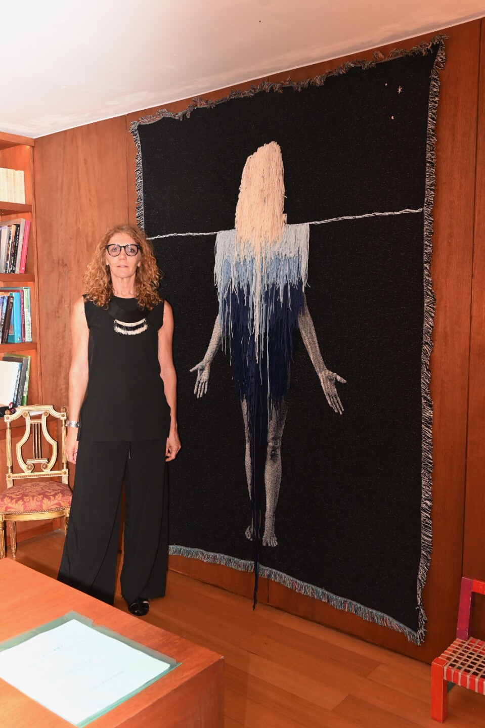 La obra de la reconocida artista argentina Marina Font, explora temas como la identidad, el cuerpo, la memoria y el género.