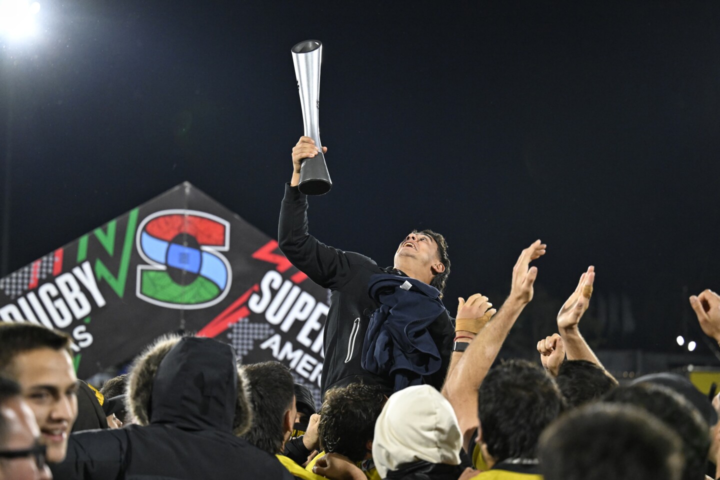 Ivo Dugonjic campeón con Peñarol del Super Rugby Americas 2025 en el Estadio Charrúa