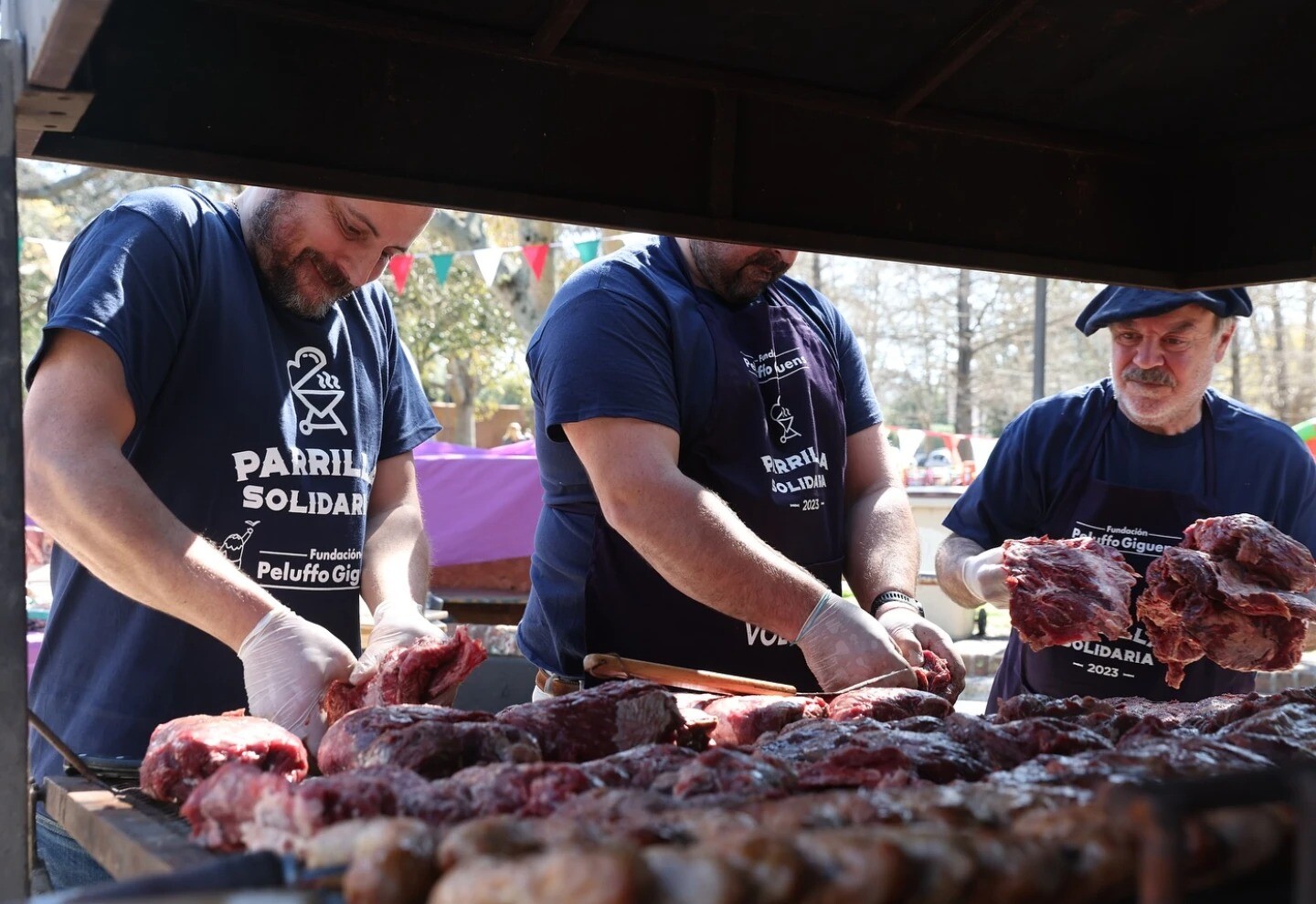 Parrilla solidaria de la Fundación Peluffo Giguens. Foto: Fundación Peluffo Giguens