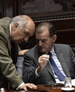Guillermo Domenech y Guido Manini Ríos, de Cabildo Abierto, en la Cámara de Senadores