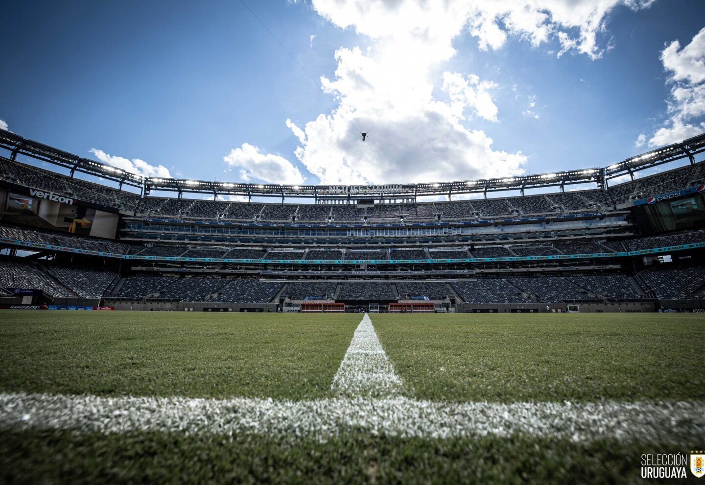 El MetLife Stadium a la espera del partido entre Uruguay y Bolivia.