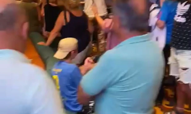 Uruguayos protestan en crucero