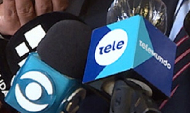 microfono-subrayado-telemundo.jpg