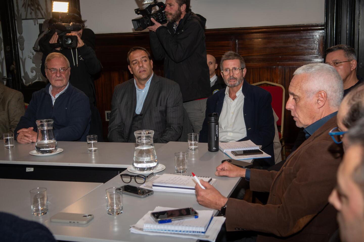 Ricardo Vairo, Ignacio Ruglio, Enrique Campos y Carlos Negro, ministro del Interior.