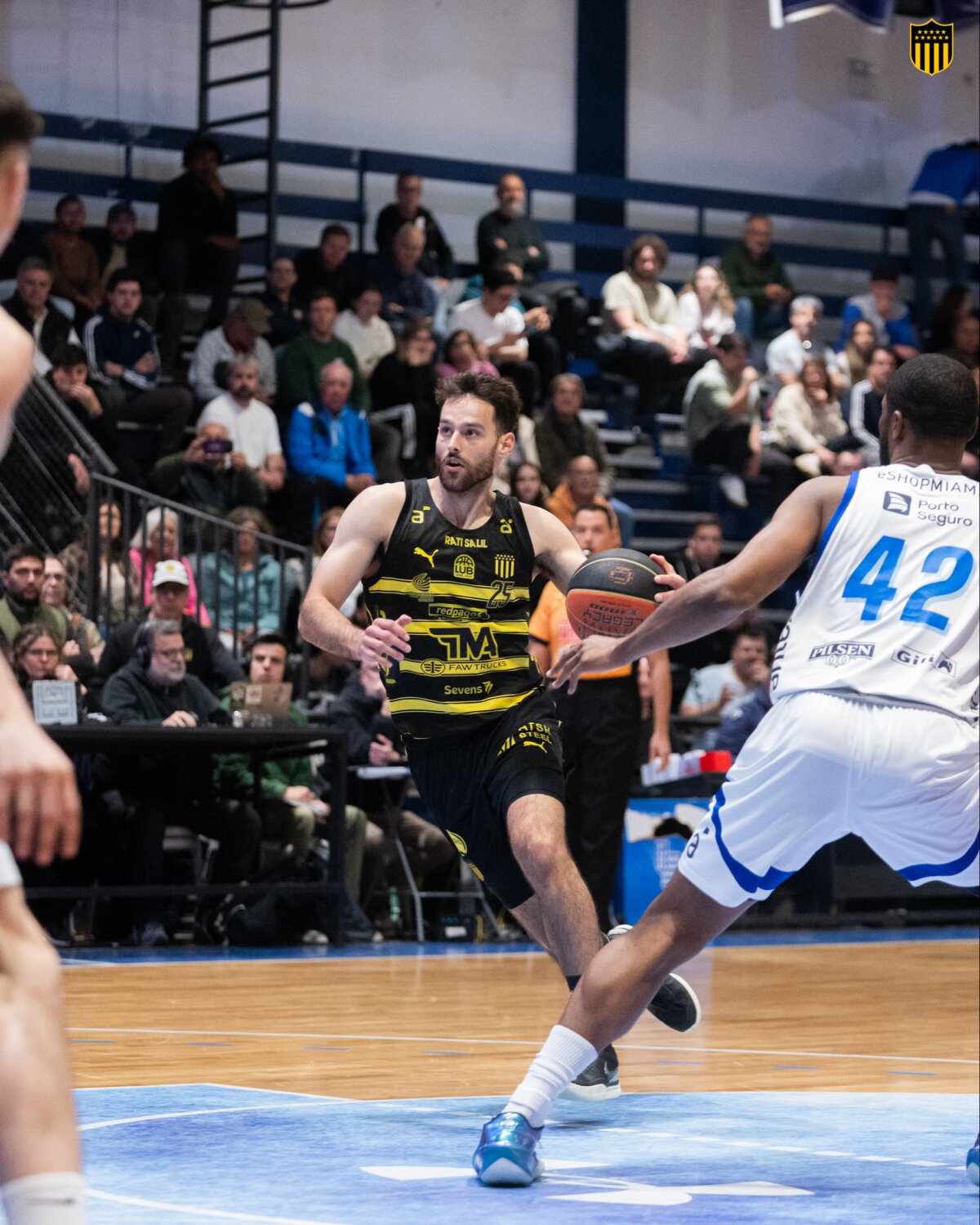 Malvín 76-101 Peñarol: el Carbonero aplastó de visitante, con altos porcentajes y un goleo repartido