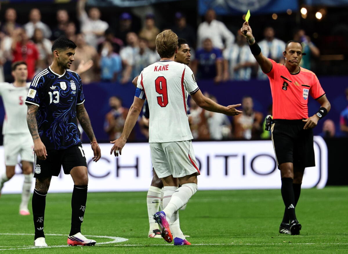 Cristian Romero y Harry Kane durante la semifinal del Mundial 2026 entre Argentina e Inglaterra.