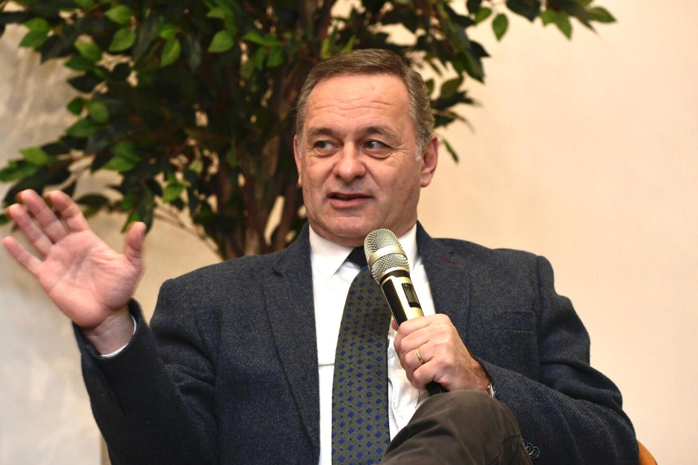 Álvaro Delgado en un evento de la Cámara de Comercio y Servicios del Uruguay.