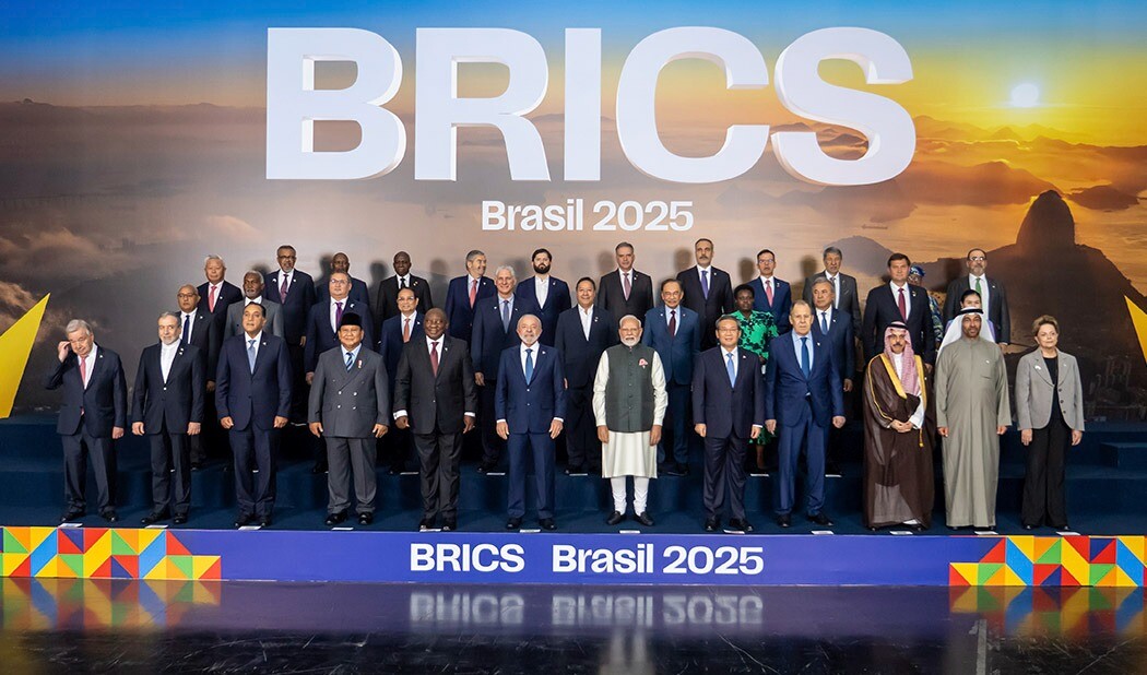 Todos los jefes de Estado que participaron de la cumbre de los BRICS, entre ellos Yamandú Orsi.