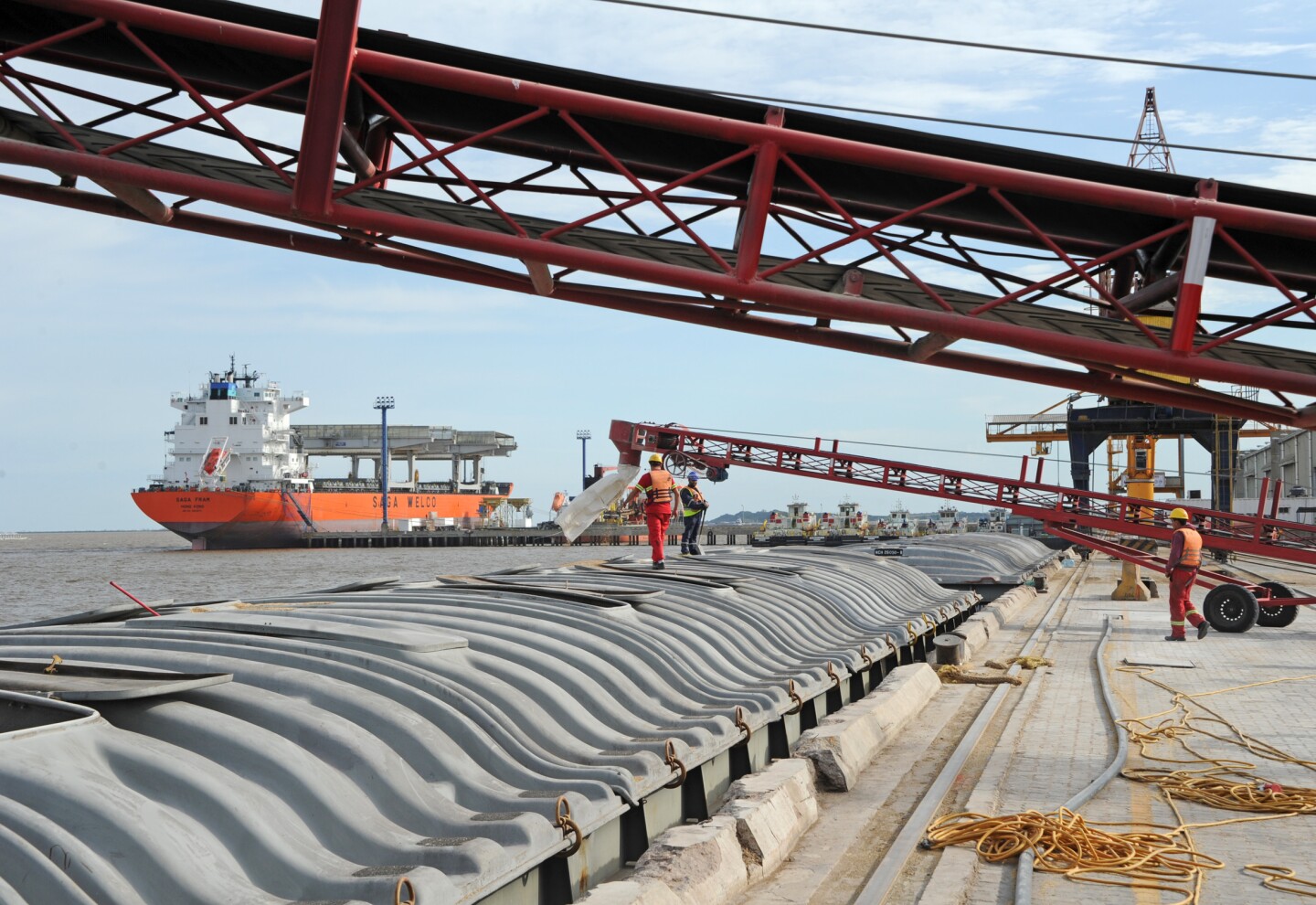 Puerto de Nueva Palmira retomó actividades tras nuevo paro, ¿en qué consiste la nueva propuesta salarial del gobierno? - EL PAÍS Uruguay