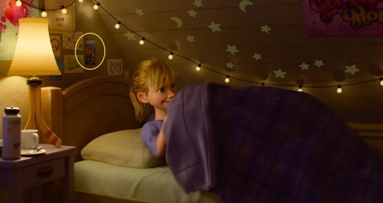 Riley en su cuarto.