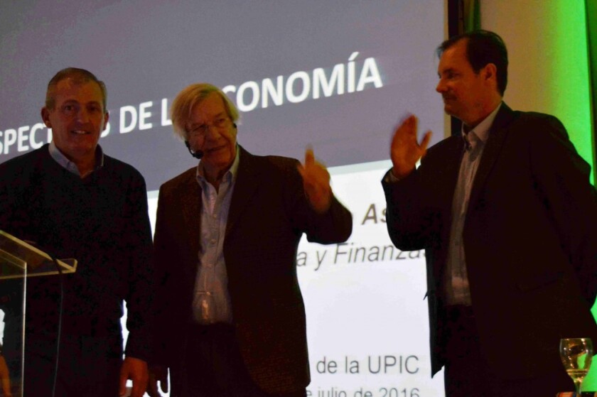 Conferencia de Danilo Astori, Ministro de Economia, en la jornada anual de la Unidad de Produccion Intensiva de Carne (UPIC), en el salon Egeo, corresponsales Paysandu 20160818, foto Daniel Rojas