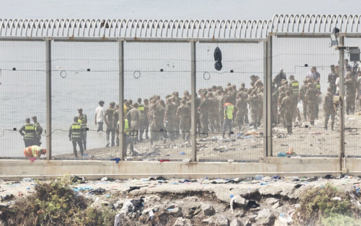Crisis migratoria en Ceuta: miles de personas vuelven a Marruecos tras el acuerdo bilateral