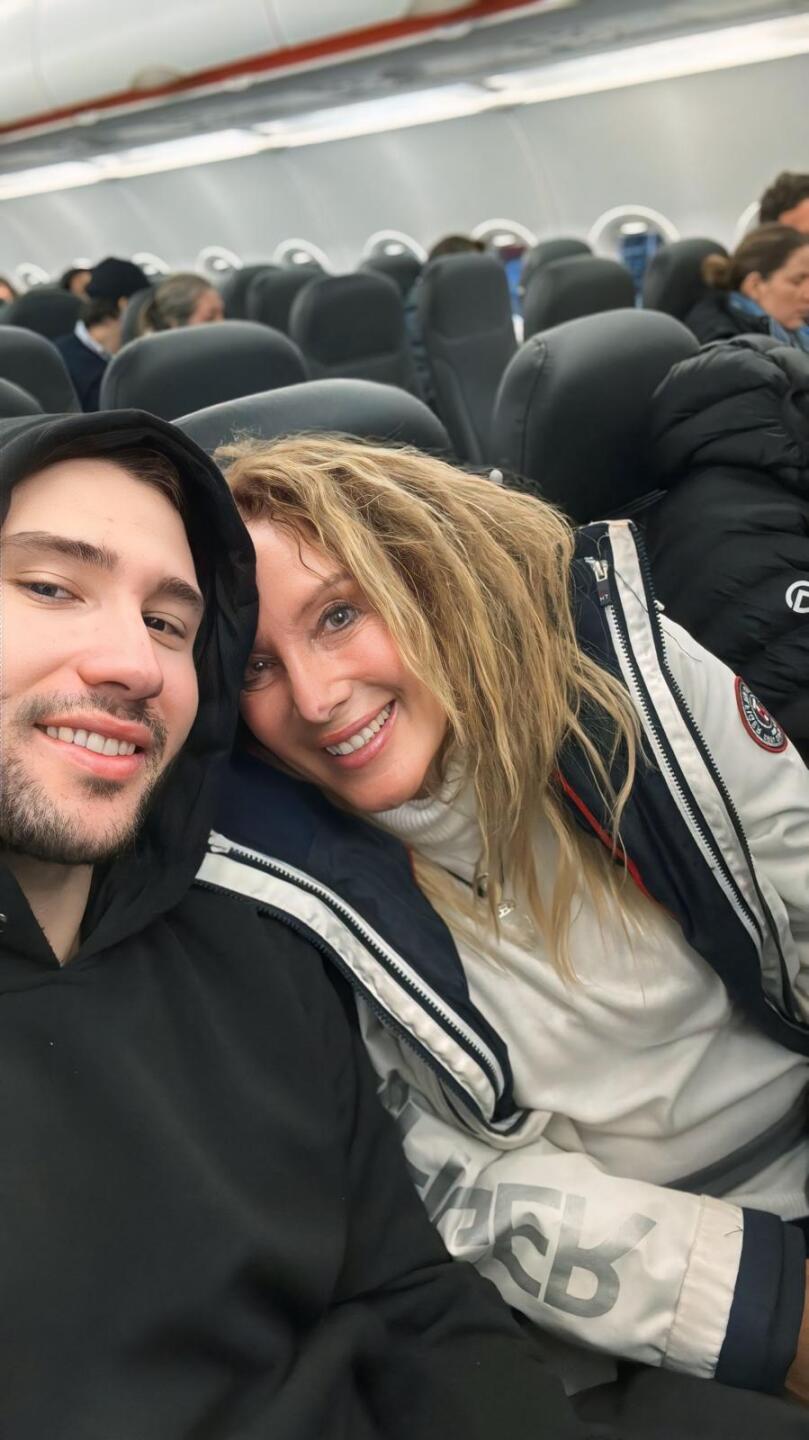 Laura Martínez con su hijo Santiago.