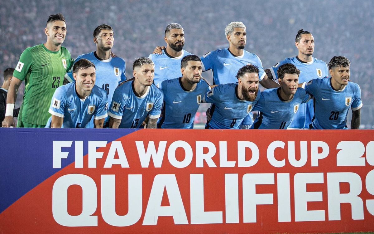 El once inicial de Uruguay en el partido frente a Paraguay en las Eliminatorias rumbo al Mundial 2026.