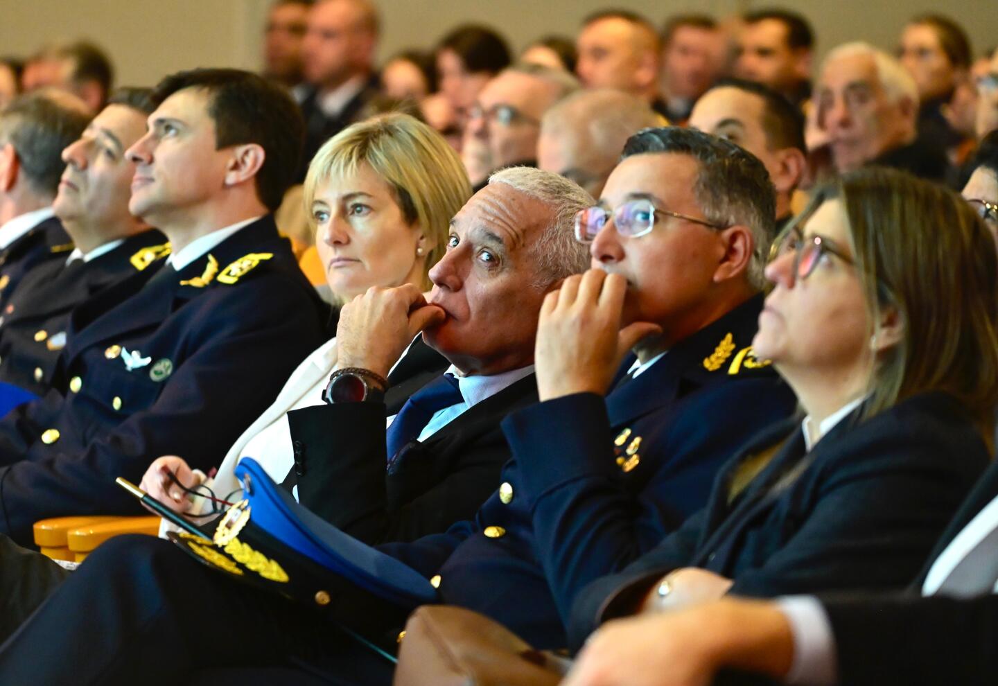 Ministro del Interior, Carlos Negro, y autoridades de la cartera en evento sobre seguridad